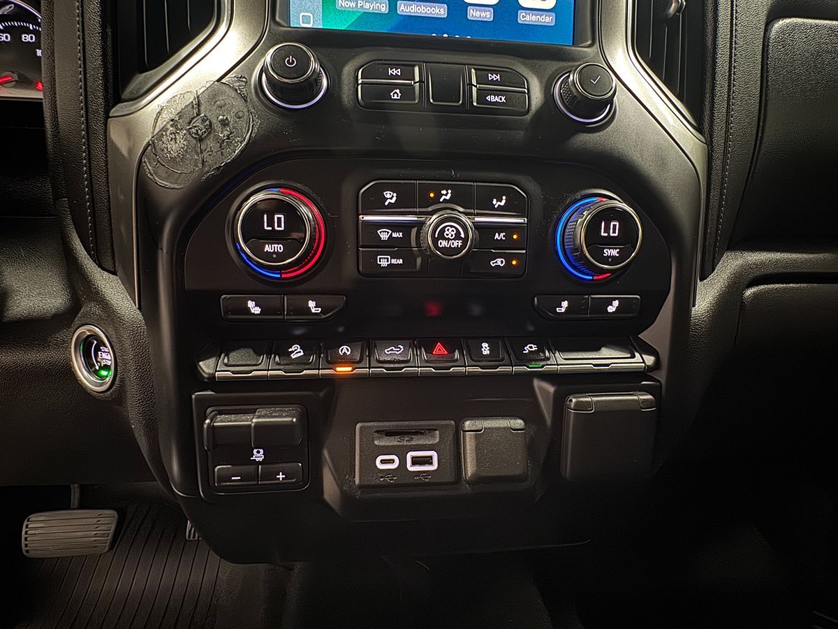 2021 Chevrolet Silverado 1500 LT Texas Edition photo 18