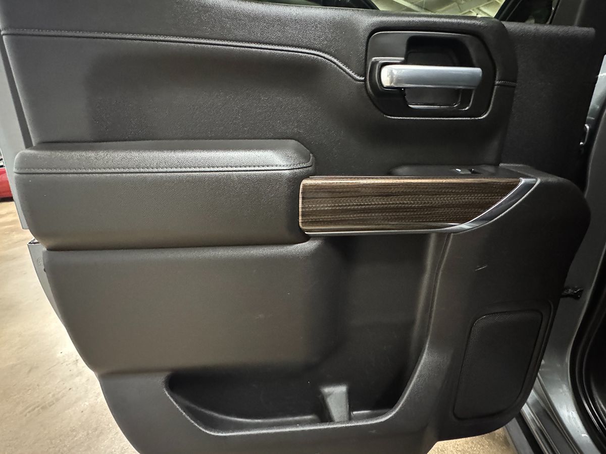 2021 Chevrolet Silverado 1500 LT Texas Edition photo 27