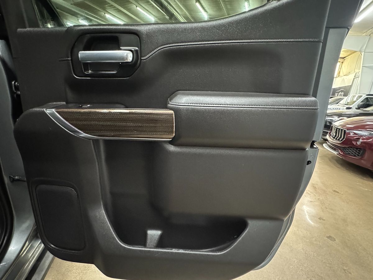 2021 Chevrolet Silverado 1500 LT Texas Edition photo 30