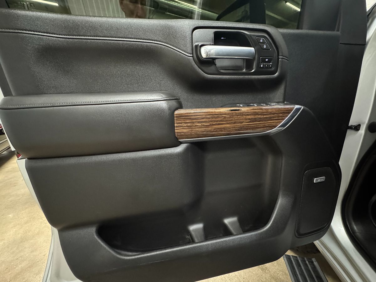 2021 Chevrolet Silverado 3500HD High Country photo 9