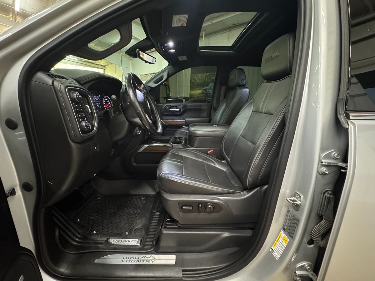 2021 Chevrolet Silverado 3500HD High Country photo 10