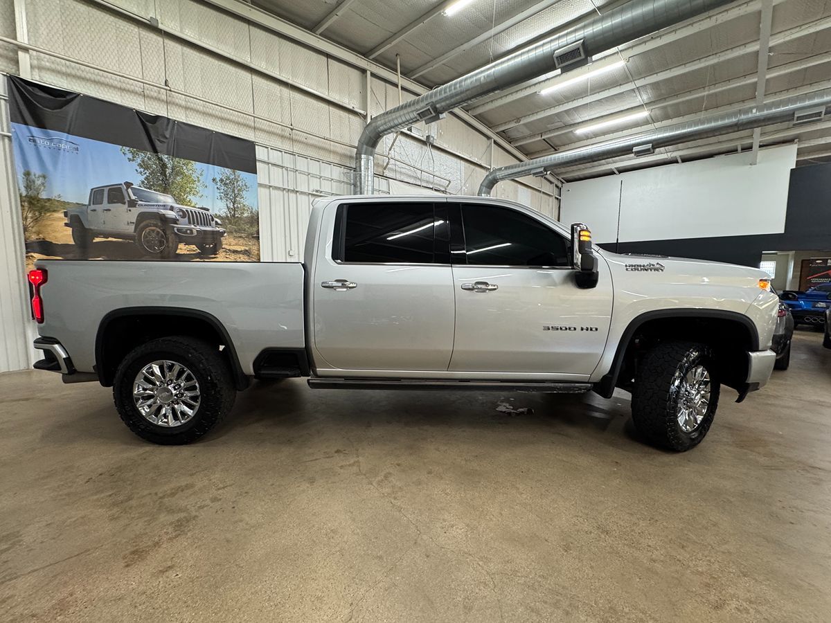 2021 Chevrolet Silverado 3500HD High Country photo 8