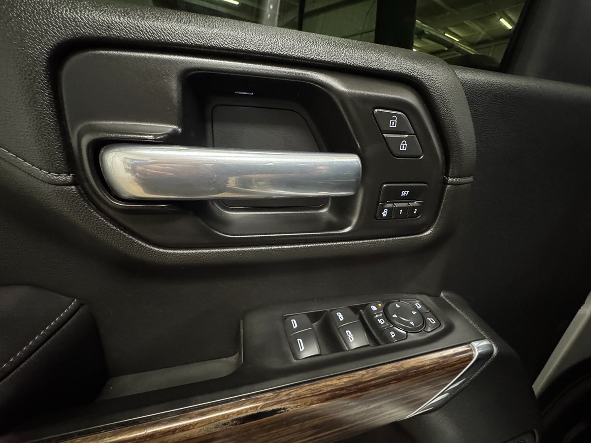 2021 Chevrolet Silverado 3500HD High Country photo 11