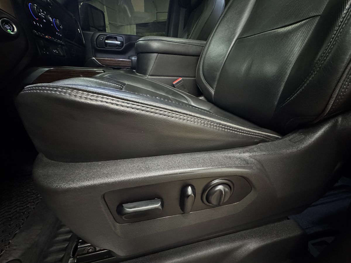 2021 Chevrolet Silverado 3500HD High Country photo 13