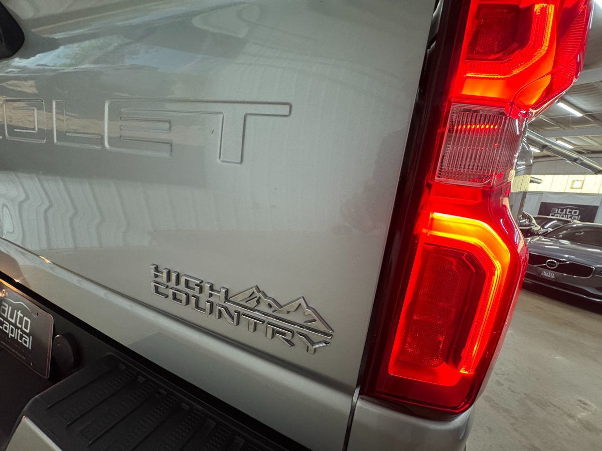 2021 Chevrolet Silverado 3500HD High Country photo 21