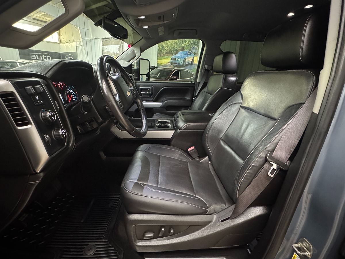 2015 Chevrolet Silverado LTZ 2500HD photo 10