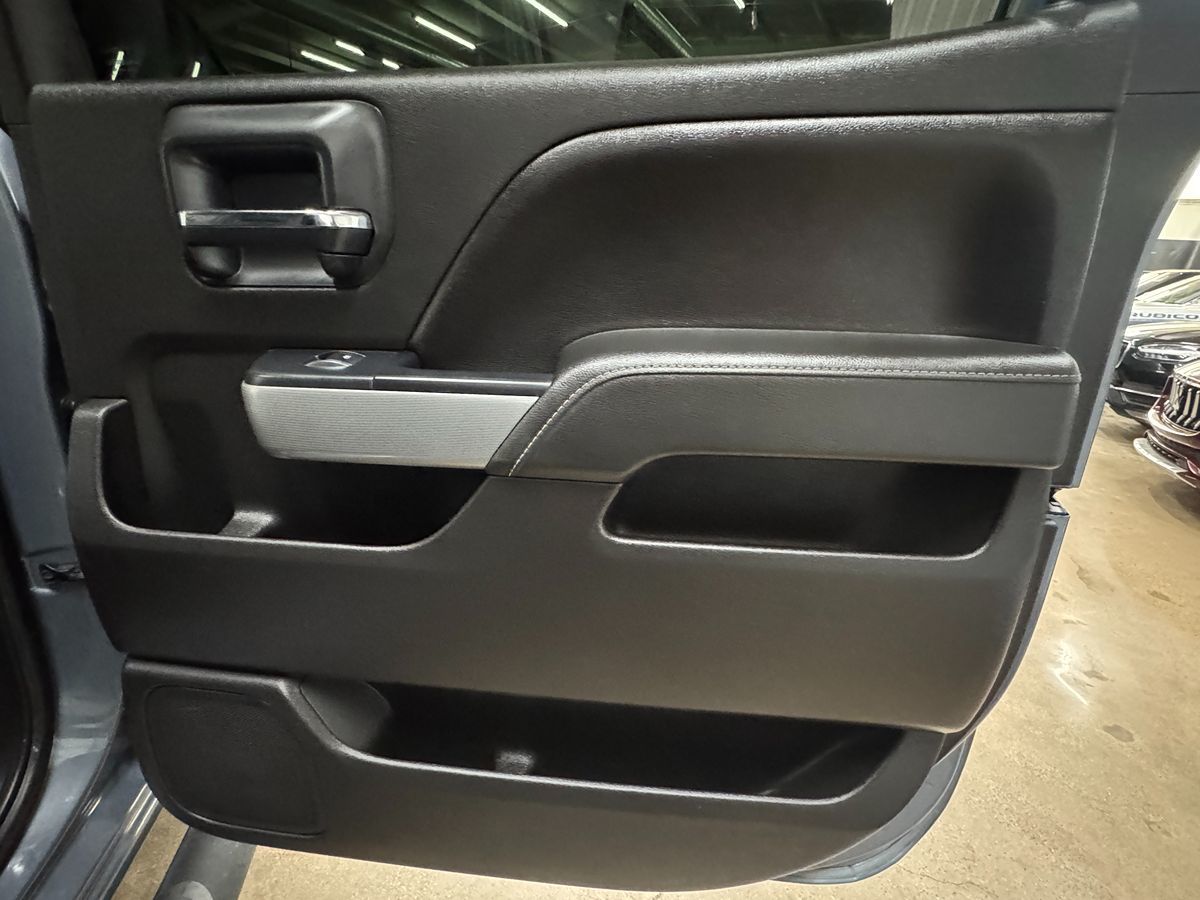 2015 Chevrolet Silverado LTZ 2500HD photo 28