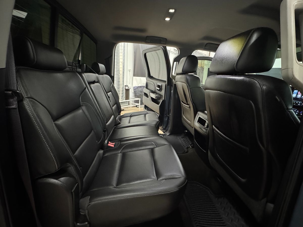2015 Chevrolet Silverado LTZ 2500HD photo 29