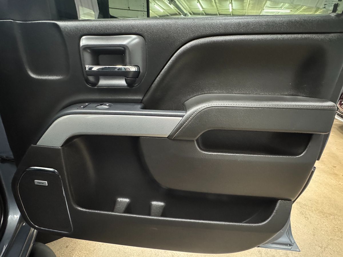 2015 Chevrolet Silverado LTZ 2500HD photo 31