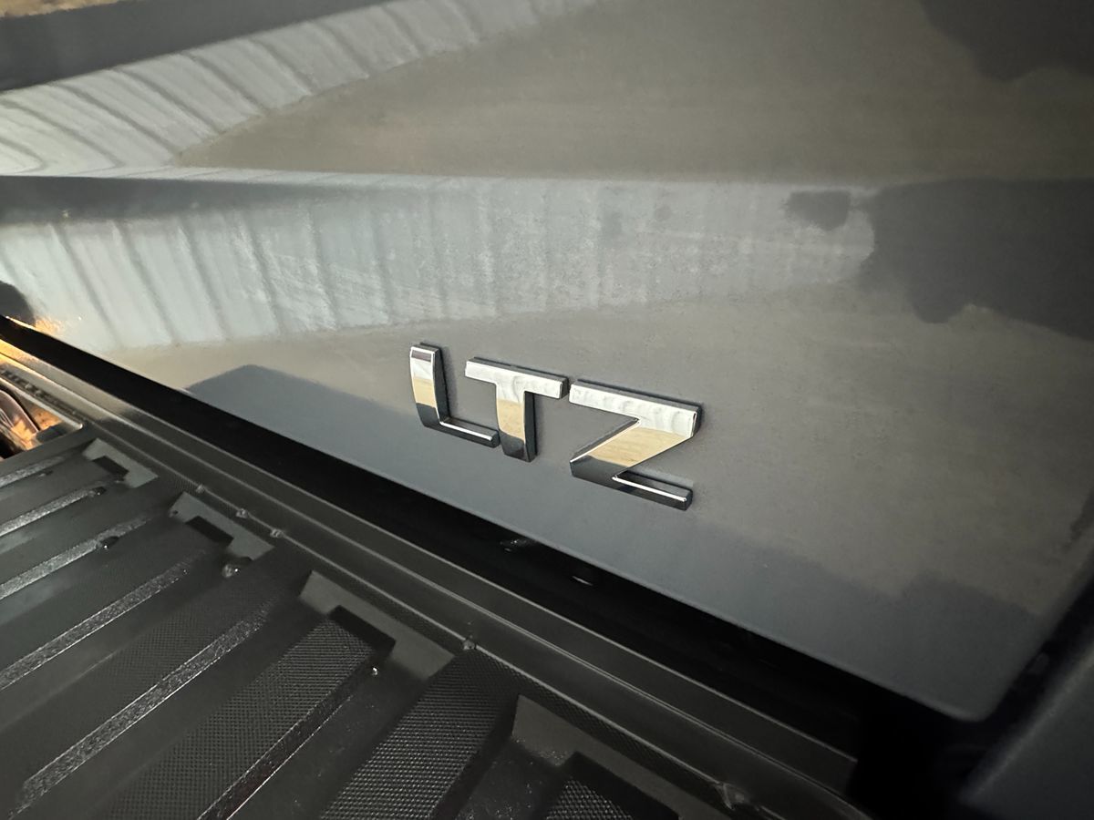 2015 Chevrolet Silverado LTZ 2500HD photo 39