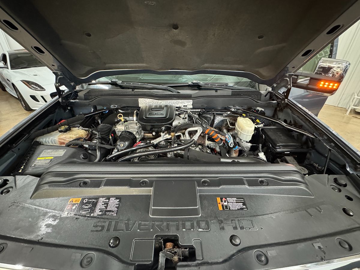 2015 Chevrolet Silverado LTZ 2500HD photo 42