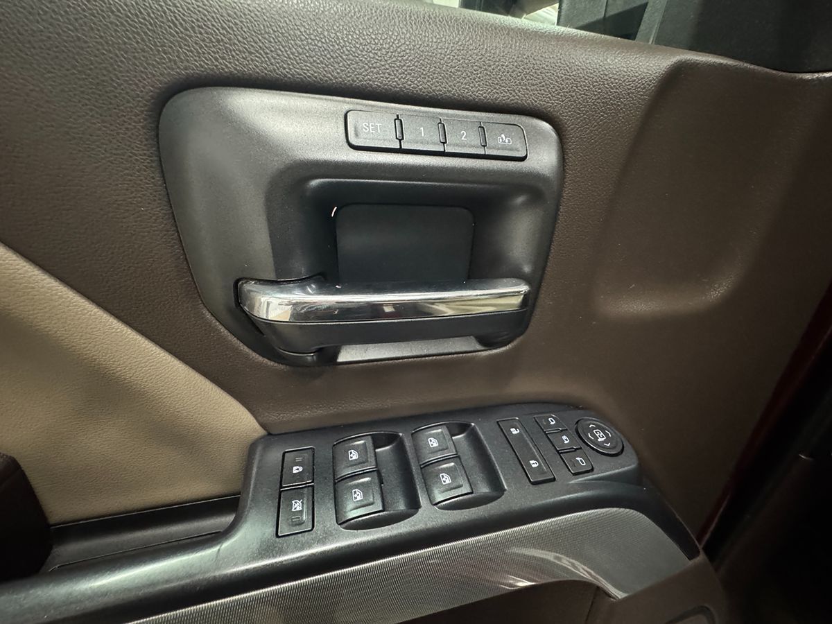2017 Chevrolet Silverado 3500HD LTZ photo 10
