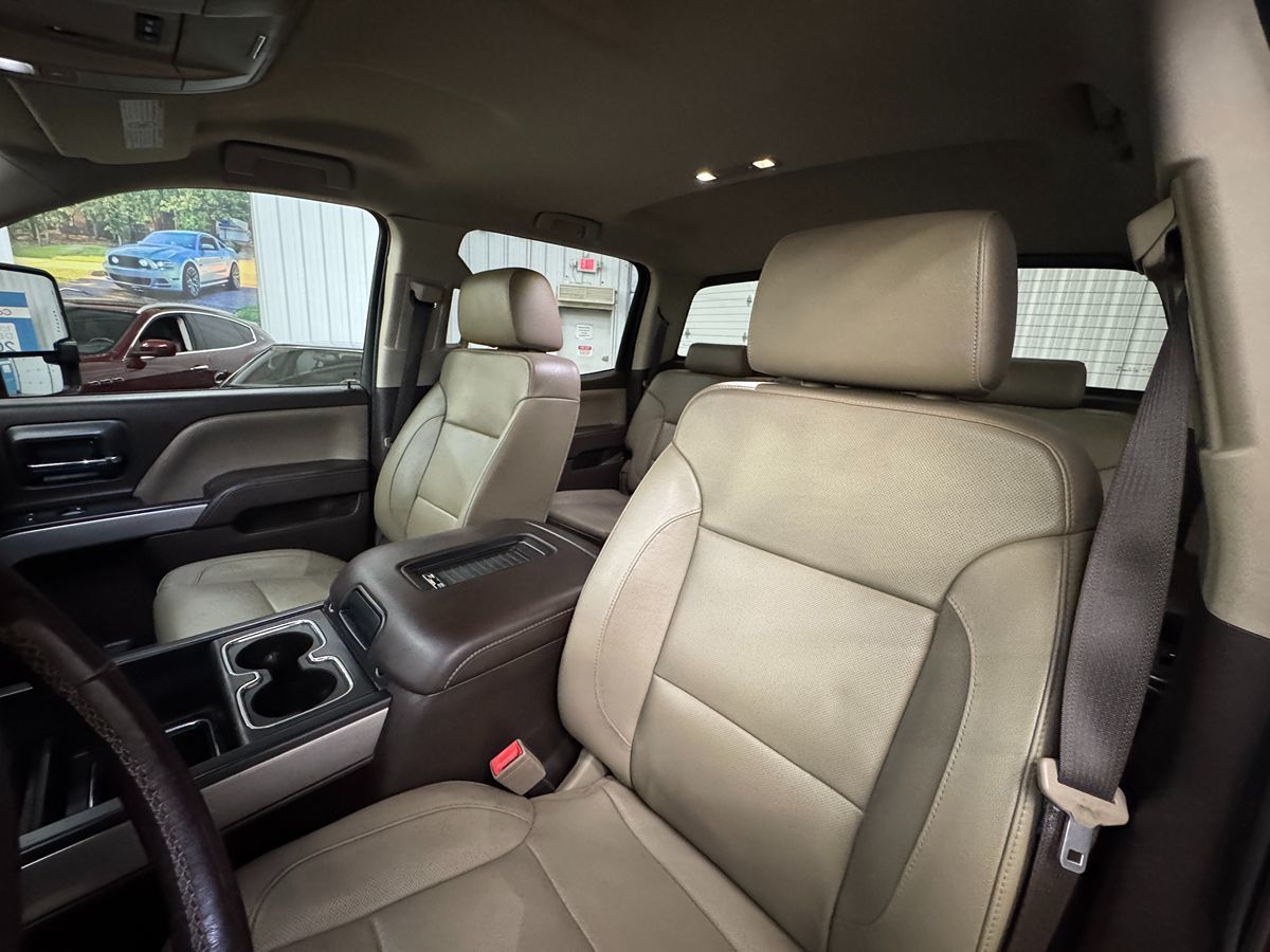 2017 Chevrolet Silverado 3500HD LTZ photo 14