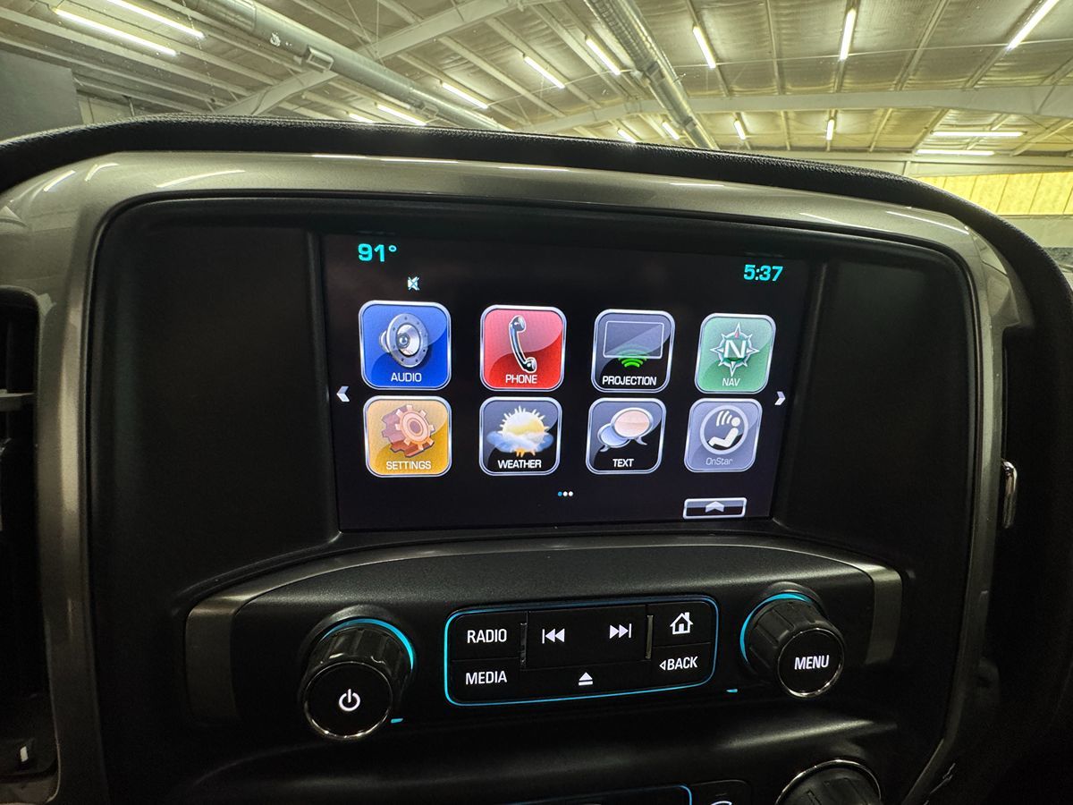 2017 Chevrolet Silverado 3500HD LTZ photo 23