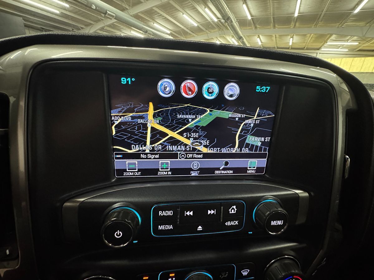 2017 Chevrolet Silverado 3500HD LTZ photo 26