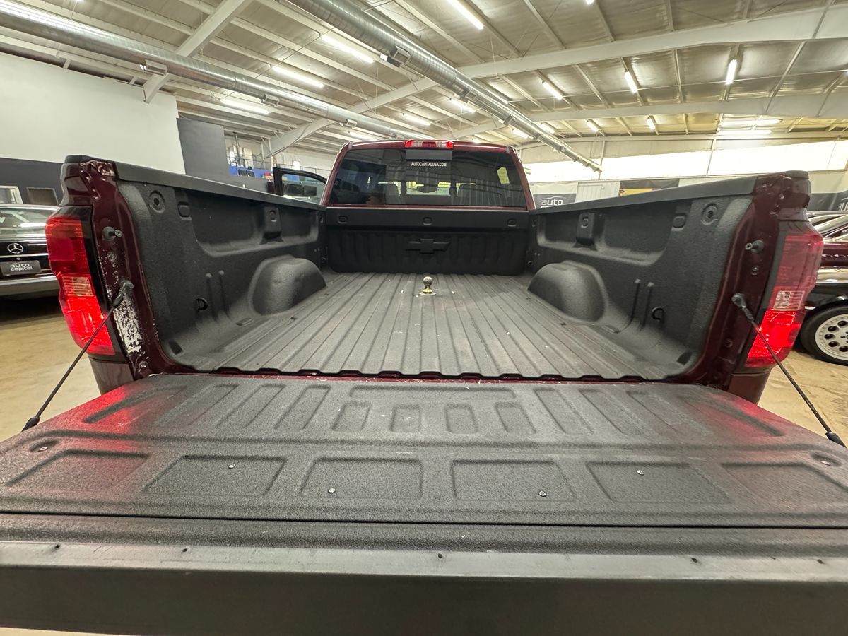 2017 Chevrolet Silverado 3500HD LTZ photo 31