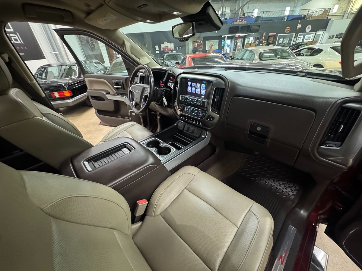 2017 Chevrolet Silverado 3500HD LTZ photo 37