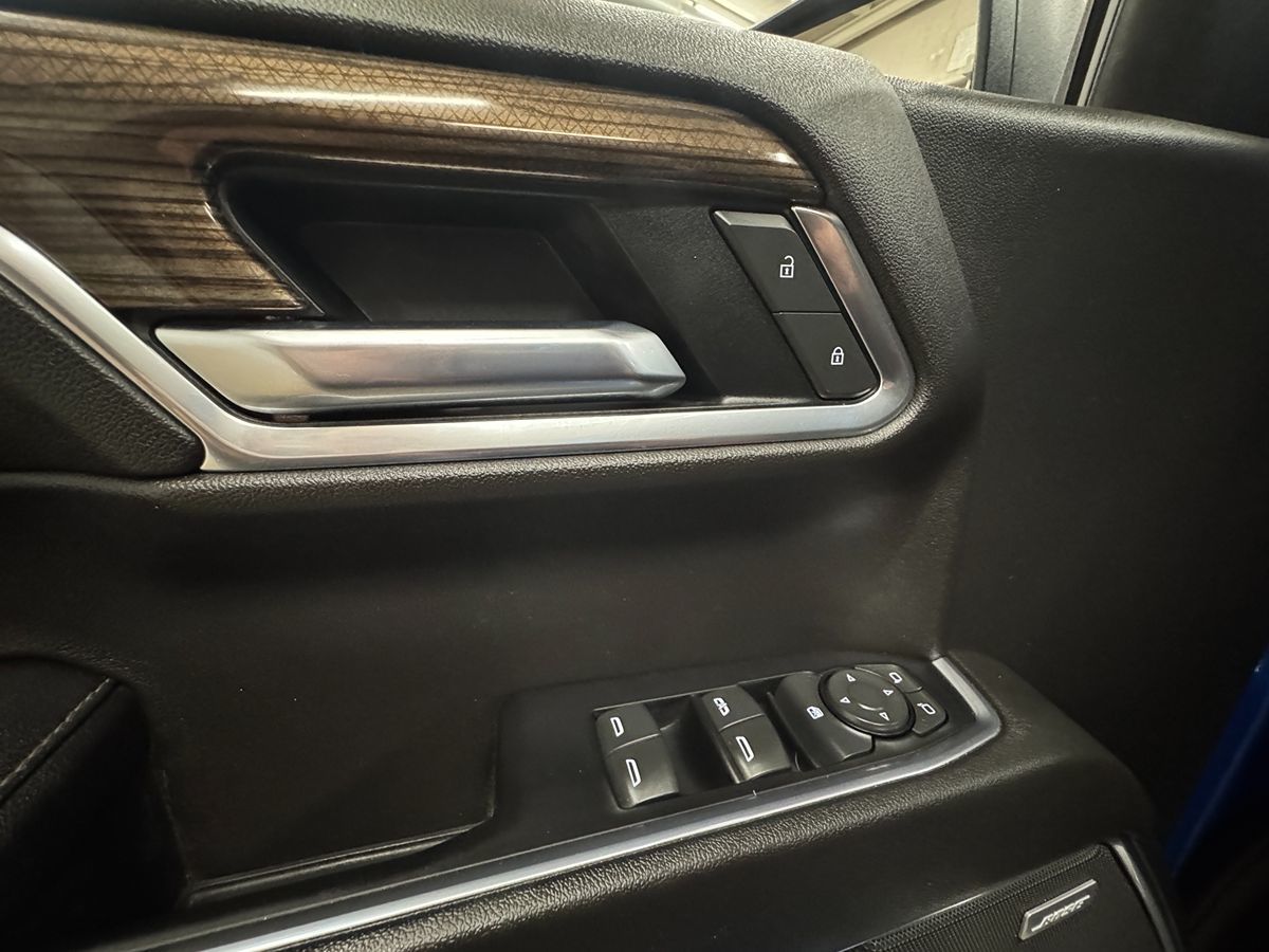 2022 Chevrolet Silverado 1500 RST Texas Edition photo 10