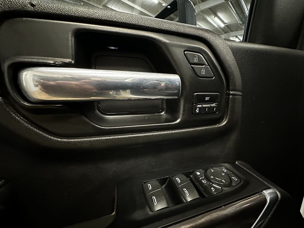 2022 Chevrolet Silverado 3500HD LTZ photo 9