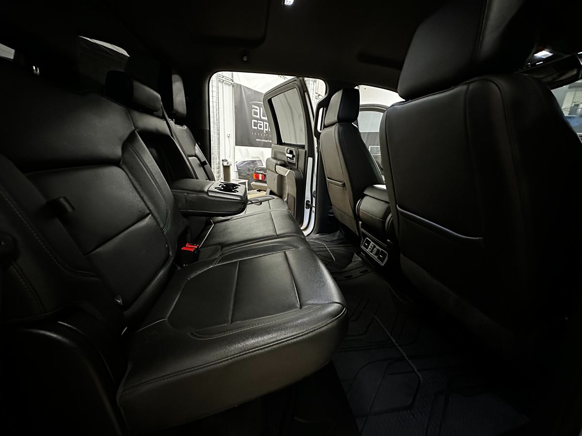 2022 Chevrolet Silverado 3500HD LTZ photo 22