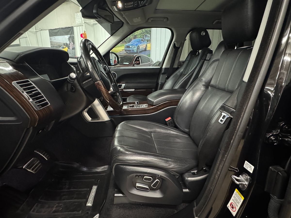 2015 Land Rover Range Rover SuperCharged photo 12