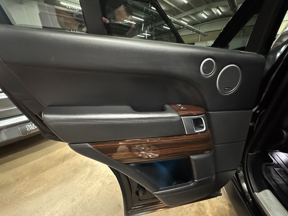 2015 Land Rover Range Rover SuperCharged photo 22