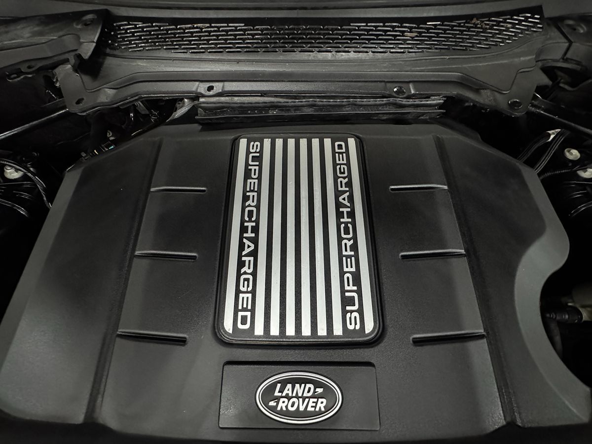2015 Land Rover Range Rover SuperCharged photo 34