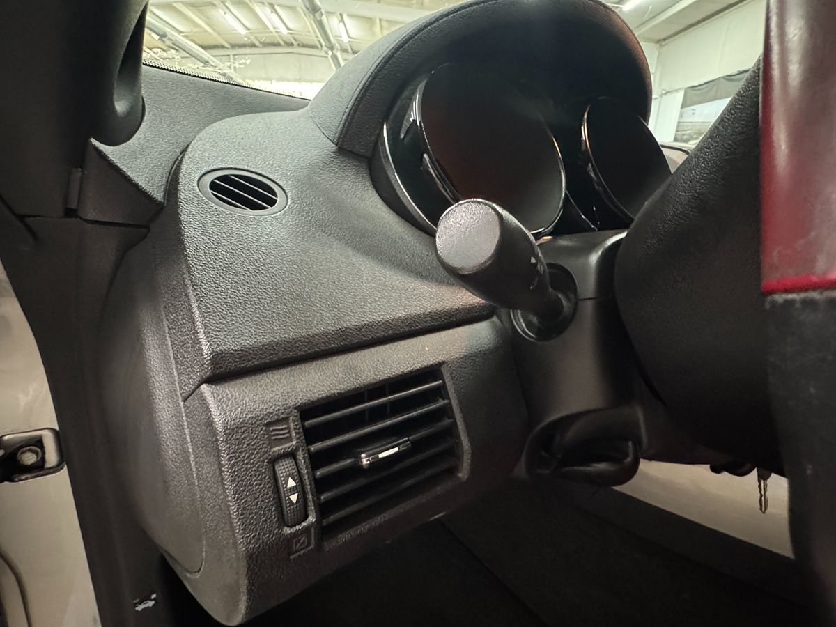 2008 Saturn Sky Turbo Convertible photo 13