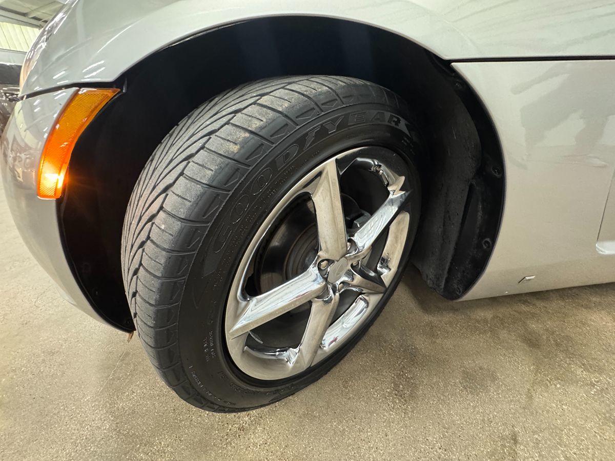 2008 Saturn Sky Turbo Convertible photo 34