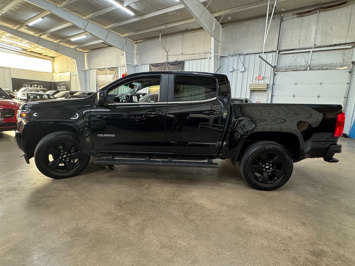 2016 Chevrolet Colorado LT photo 2