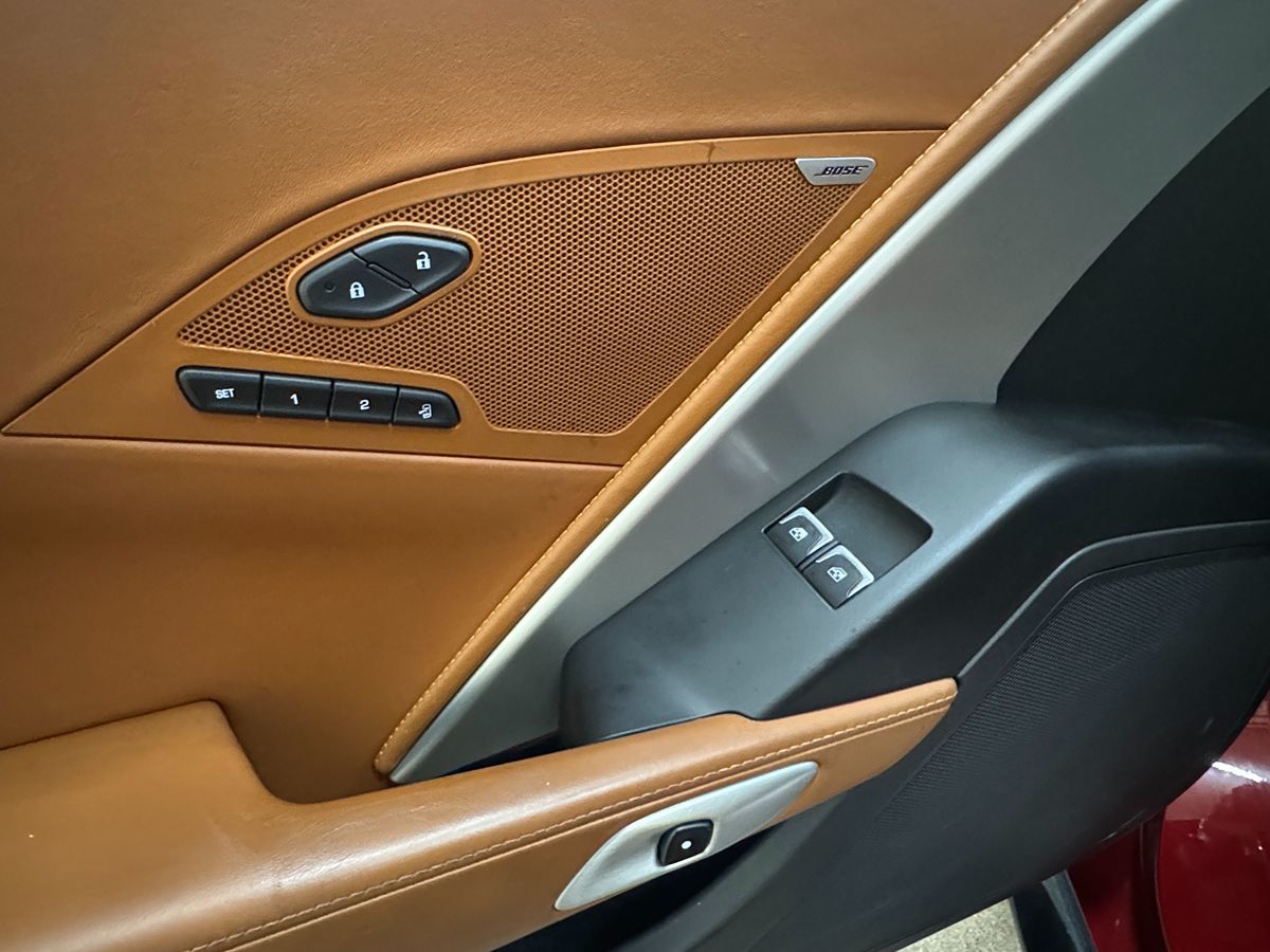 2014 Chevrolet Corvette Stingray Z51 3LT photo 10