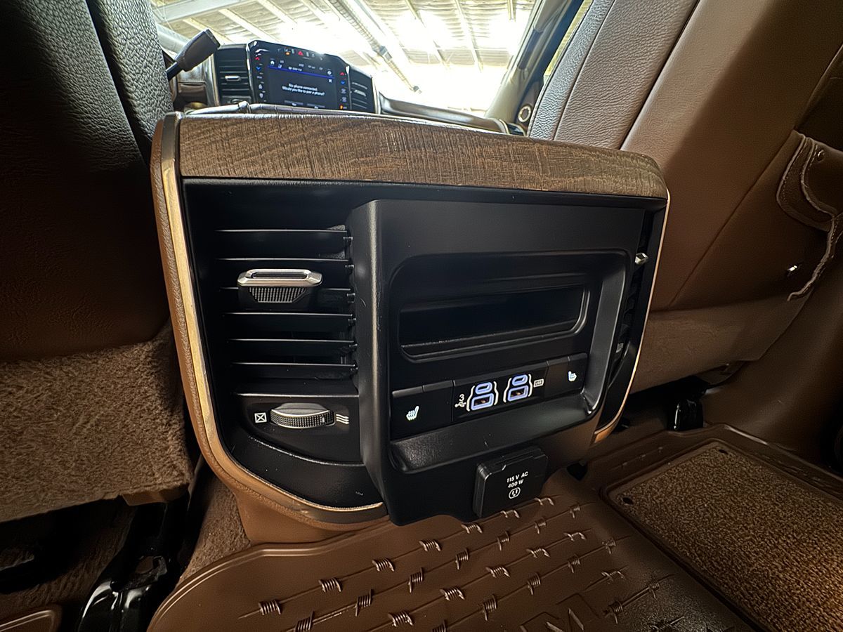 2020 Ram 2500 Longhorn photo 3
