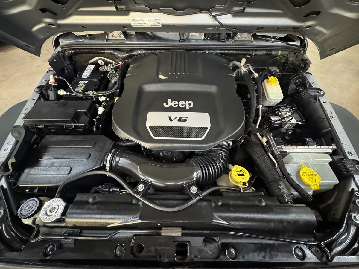 2015 Jeep Wrangler Willys Wheeler photo 32