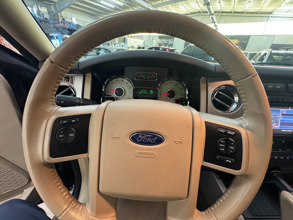 2013 Ford Expedition XLT King Ranch photo 13