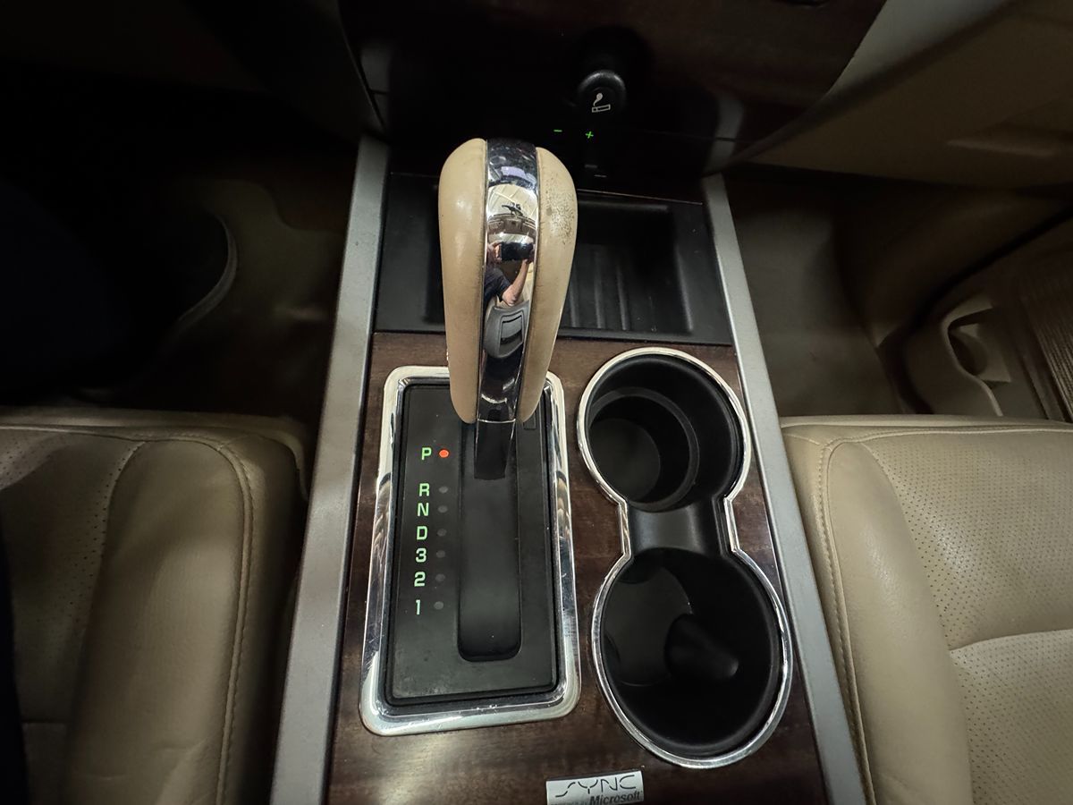 2013 Ford Expedition XLT King Ranch photo 17
