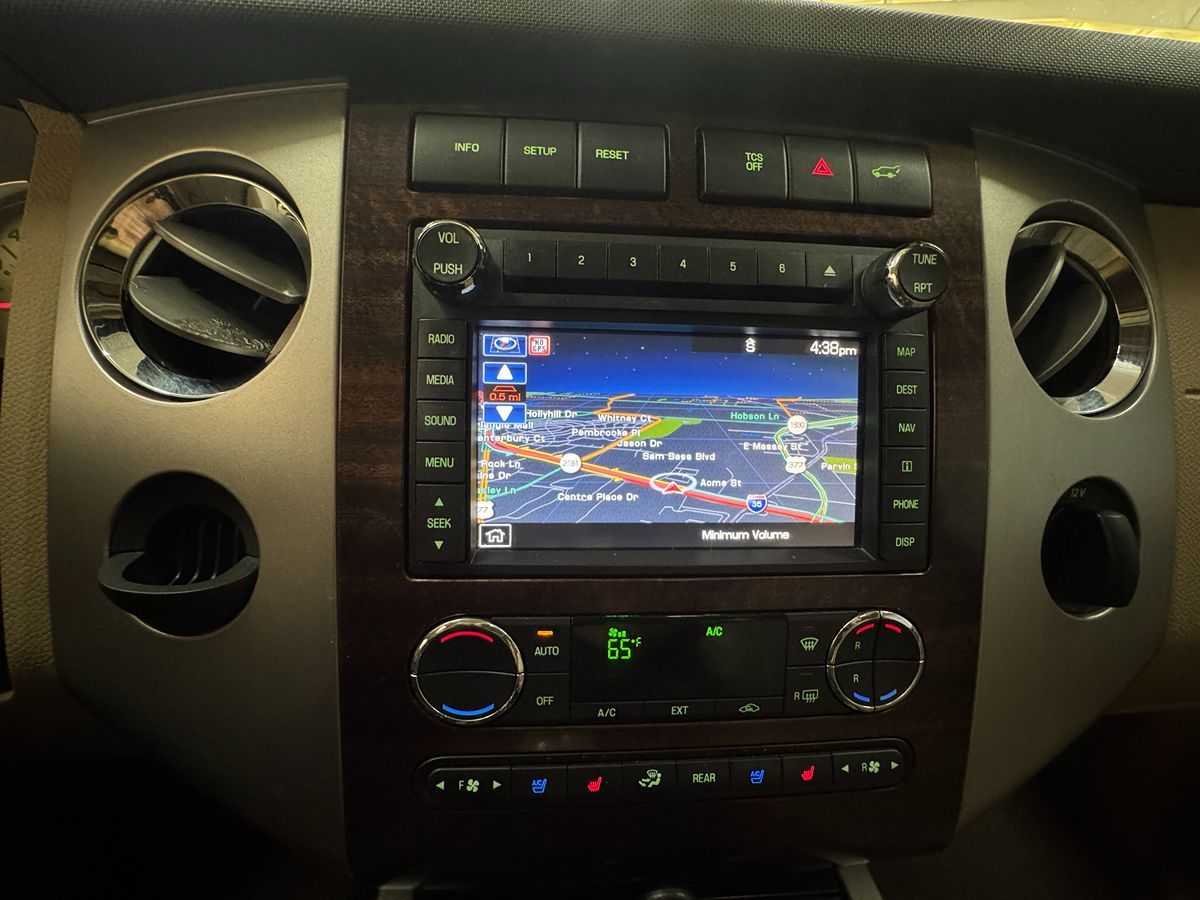 2013 Ford Expedition XLT King Ranch photo 20