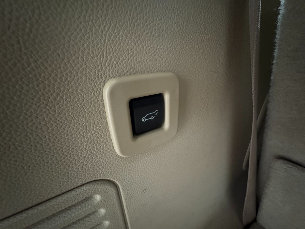 2013 Ford Expedition XLT King Ranch photo 28