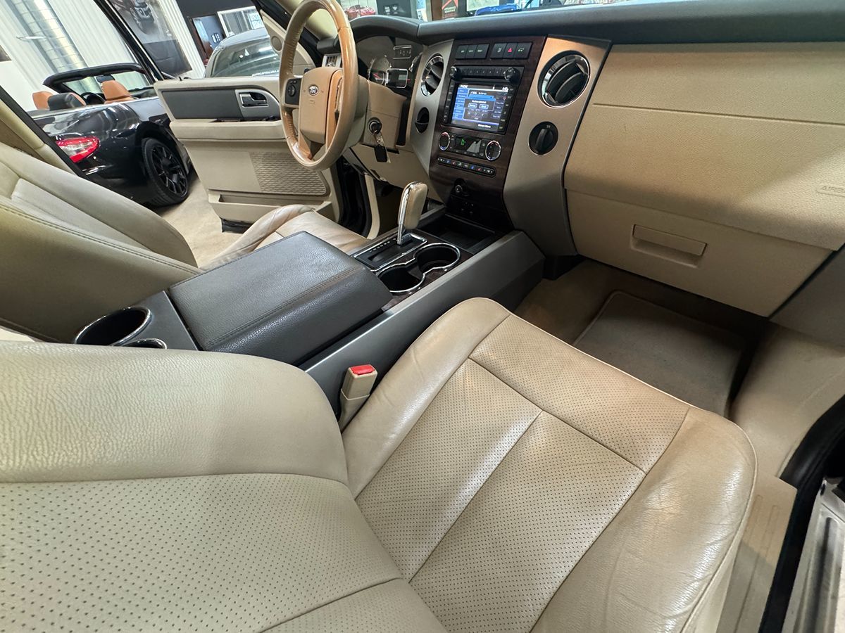 2013 Ford Expedition XLT King Ranch photo 36