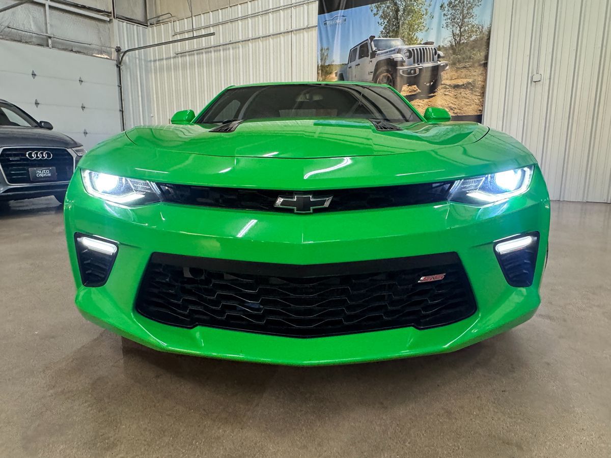 2017 Chevrolet Camaro 2SS photo 2
