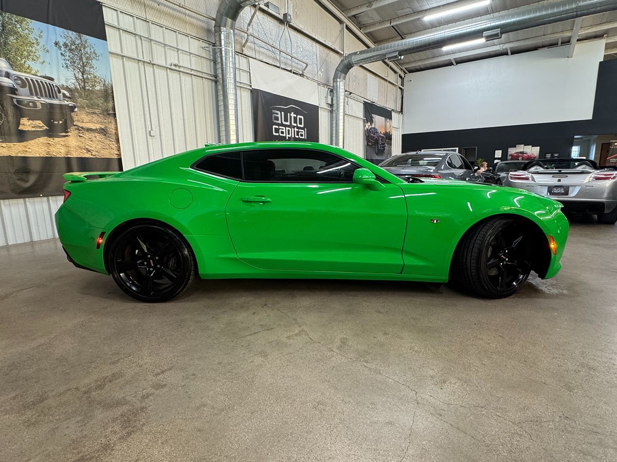 2017 Chevrolet Camaro 2SS photo 5