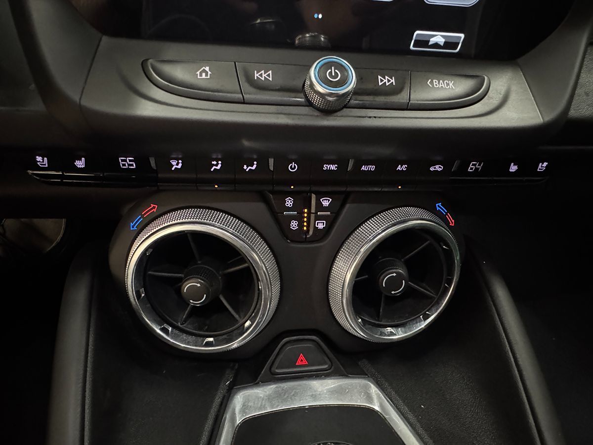 2017 Chevrolet Camaro 2SS photo 8