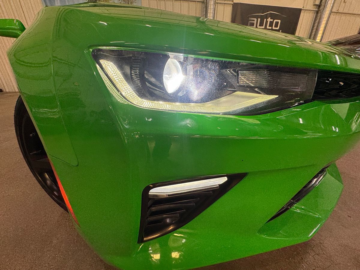 2017 Chevrolet Camaro 2SS photo 19