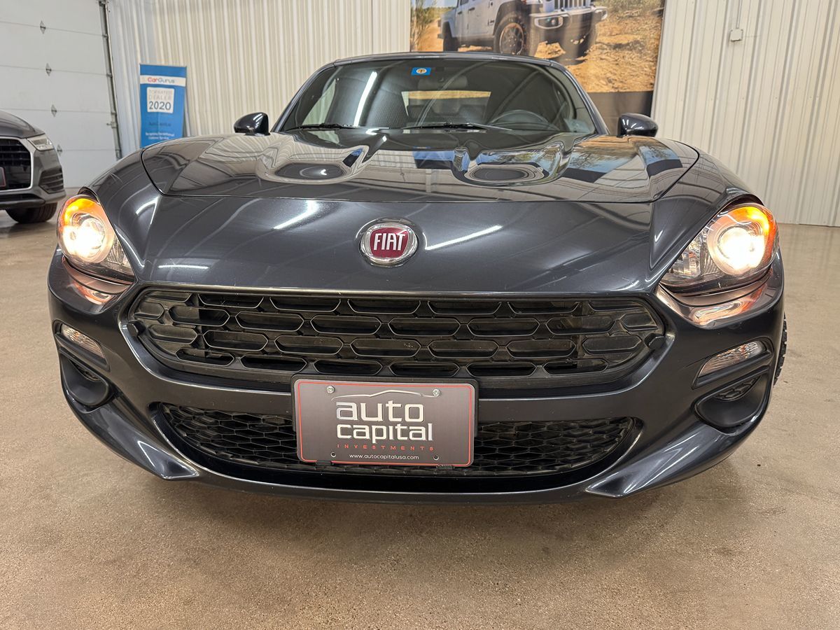 2017 Fiat 124 Spider Classica photo 2