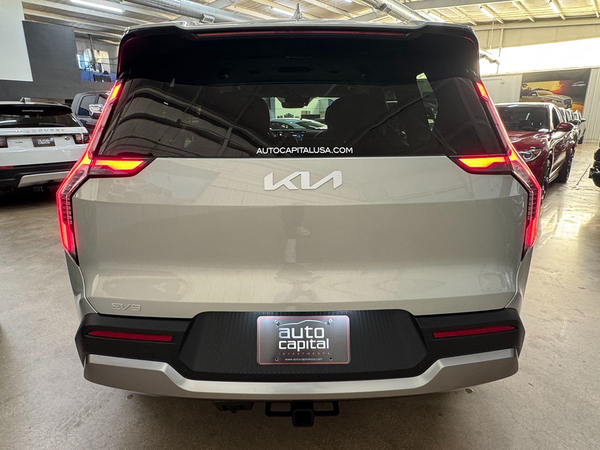 2024 Kia EV9 Light Long Range photo 3