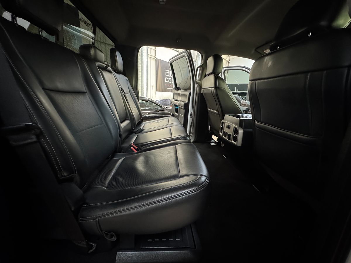 2019 Ford F-350 Lariat photo 4