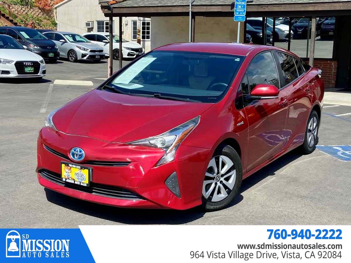 2016 Toyota Prius Three photo 3