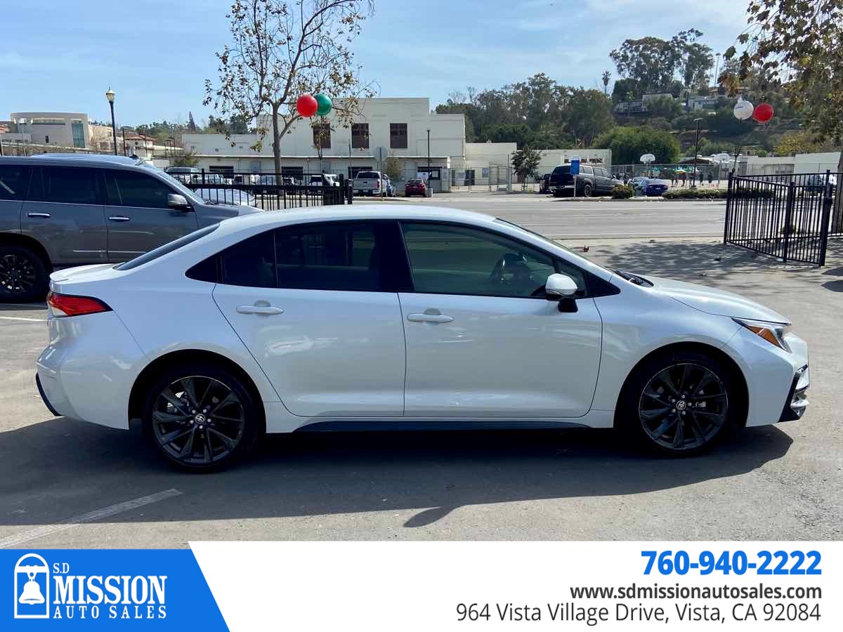 2024 Toyota Corolla SE photo 4