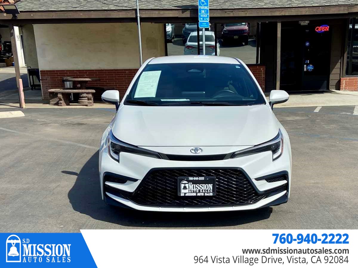 2024 Toyota Corolla SE photo 2