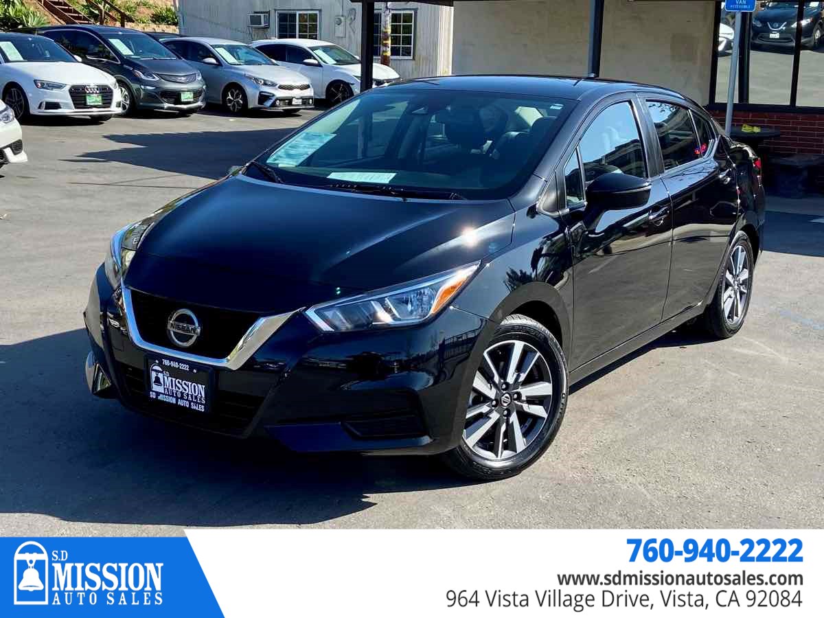 2021 Nissan Versa SV photo 3