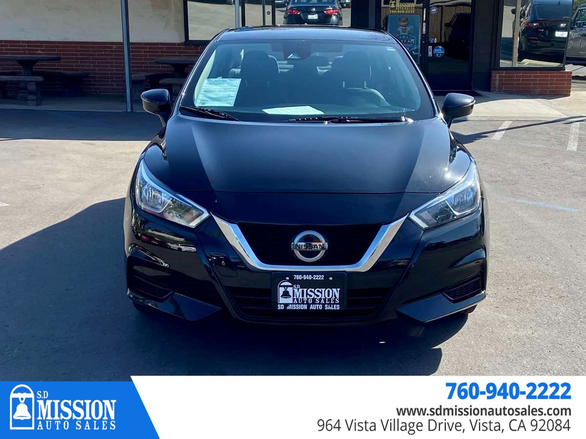 2021 Nissan Versa SV photo 2